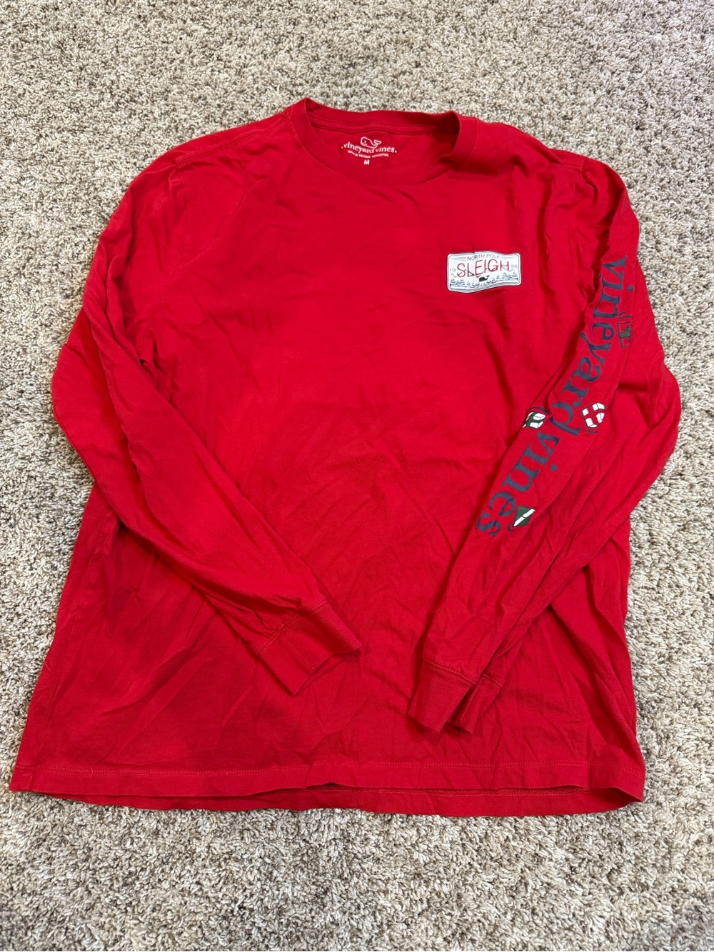 Vineyard Vines Red Long-Sleeve Graphic Tee - Christmas Edition